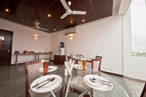 Stately Suites Golf Course Road